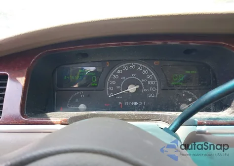 2004 Lincoln Town Car Ultimate из США, поврежденный, VIN 1LNHM83W14Y615777